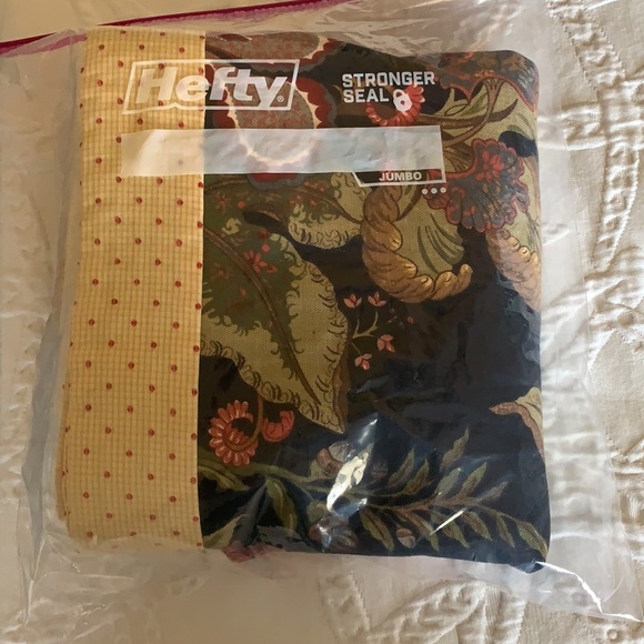 Hand commission Valance tapestry look fabric 20 feet x 17 1/2 Approximately - Picture 6 of 6